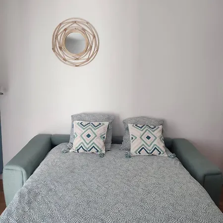 Petite Maison Avec Jardin, 15 Min, Paris 25 Min *